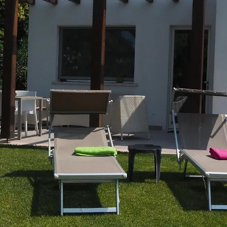 Fair Garden Apartment Bardolino Exterior photo